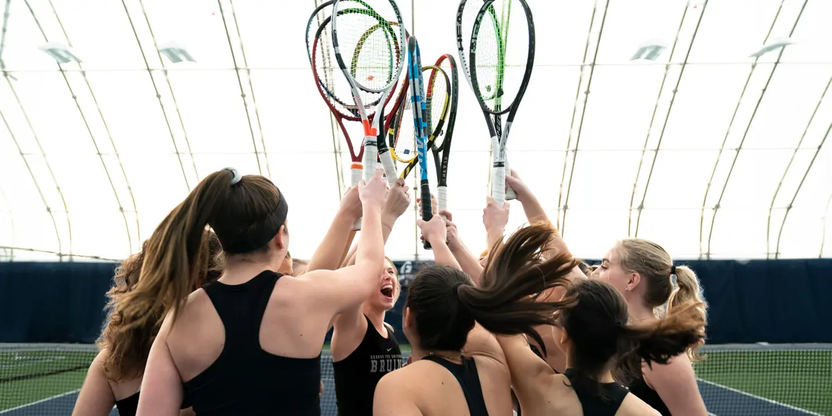 Women's Tennis team huddle